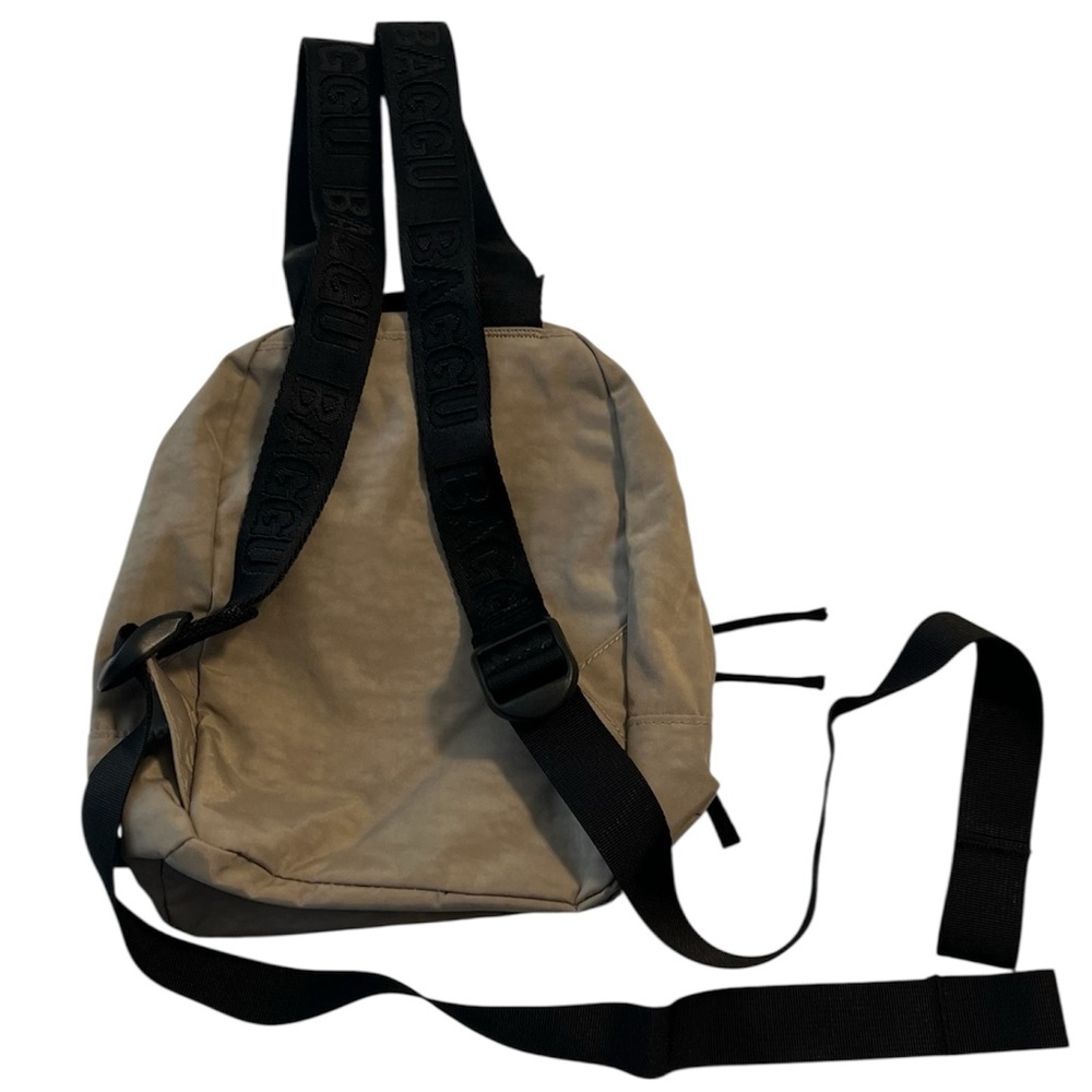 BAGGU MINI NYLON BACKPACK - DOVE - Picture 2 of 4